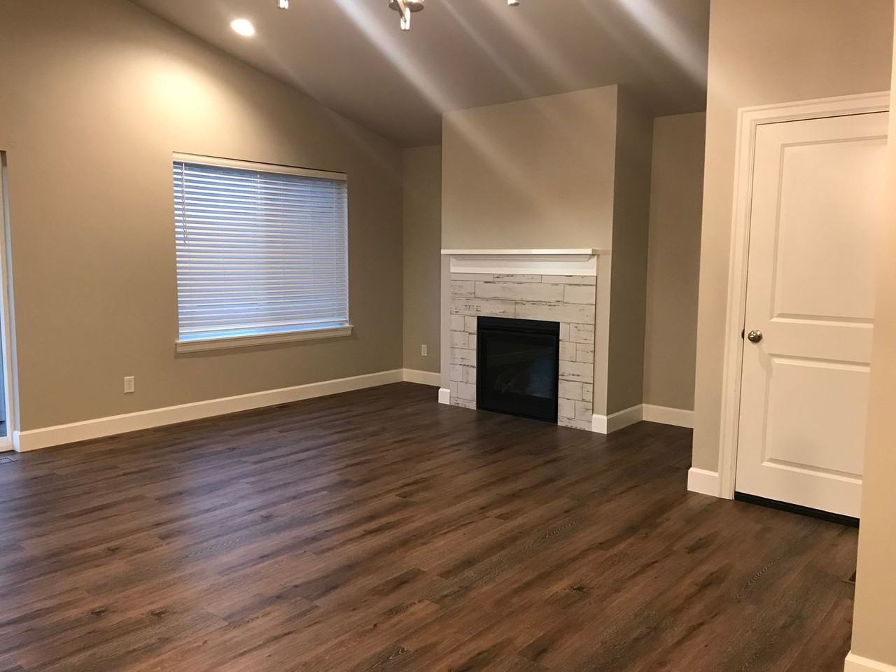 3417 W Antler Ave - Photo 6 of 19