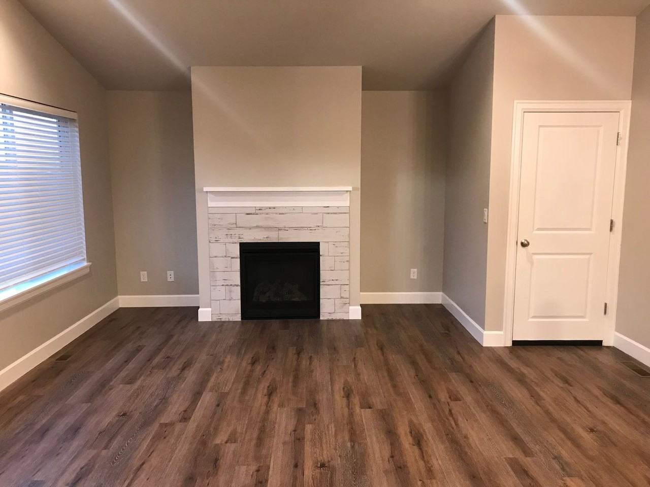 3417 W Antler Ave - Photo 7 of 19