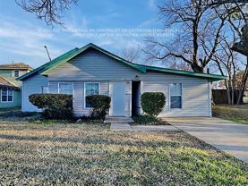 905 E Crockett St - Photo 1 of 1