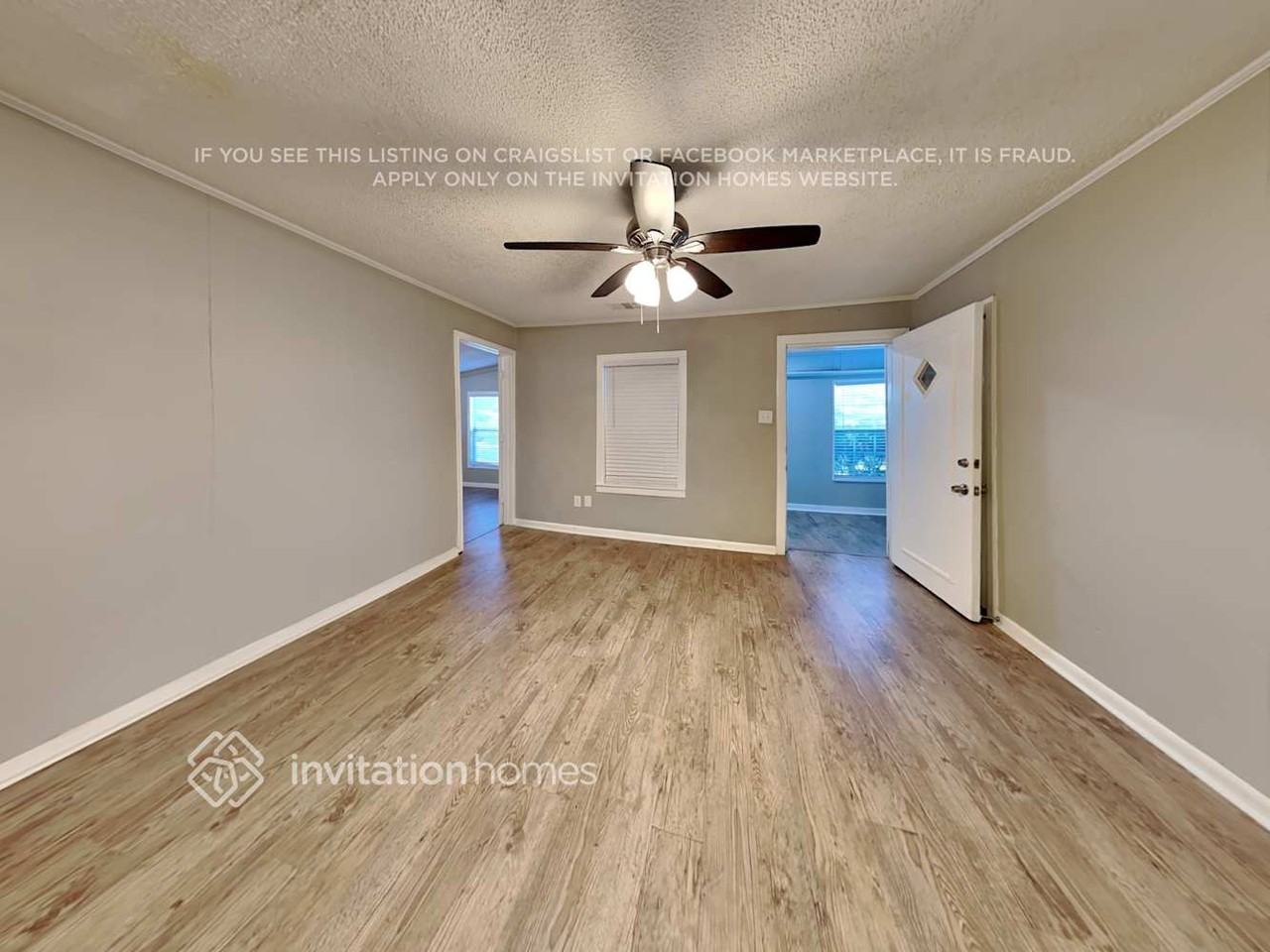 905 E Crockett St - Photo 3 of 17