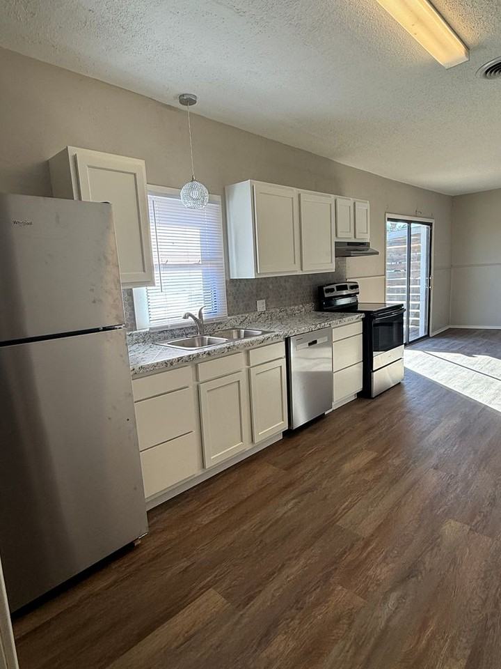 116 N Caddo St - Photo 6 of 34