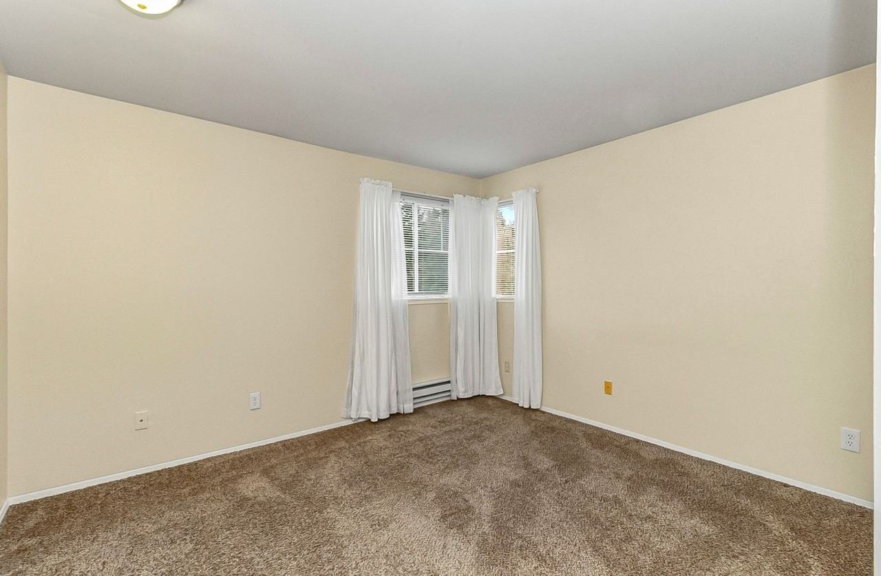 5300 Harbour Pointe Blvd - Photo 7 of 11