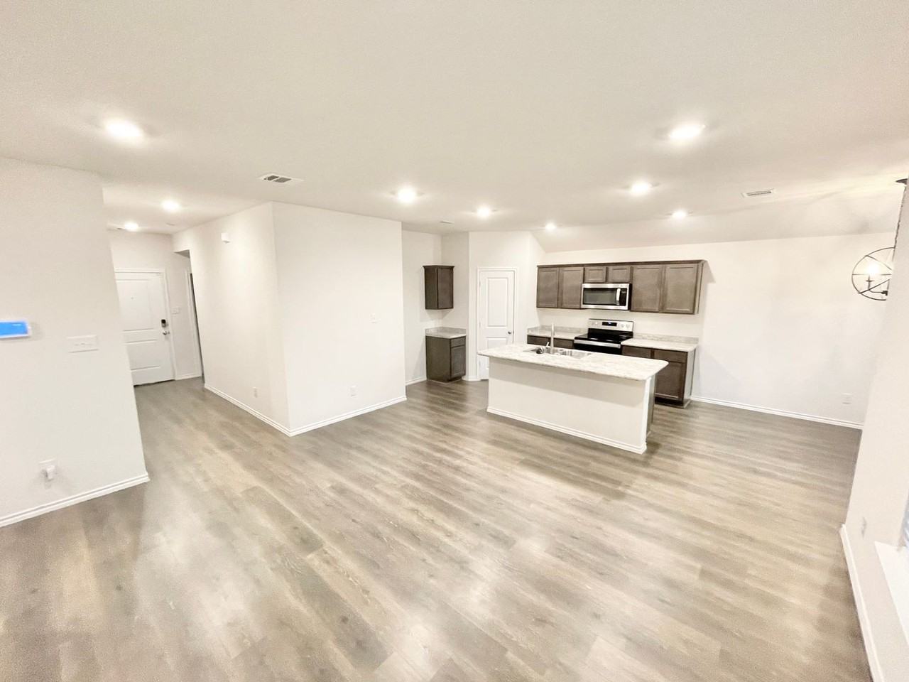 1125 Silver Maple Ln - Photo 5 of 44