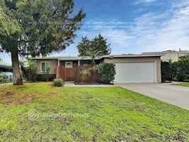 featured image of 8451 Murietta Ave