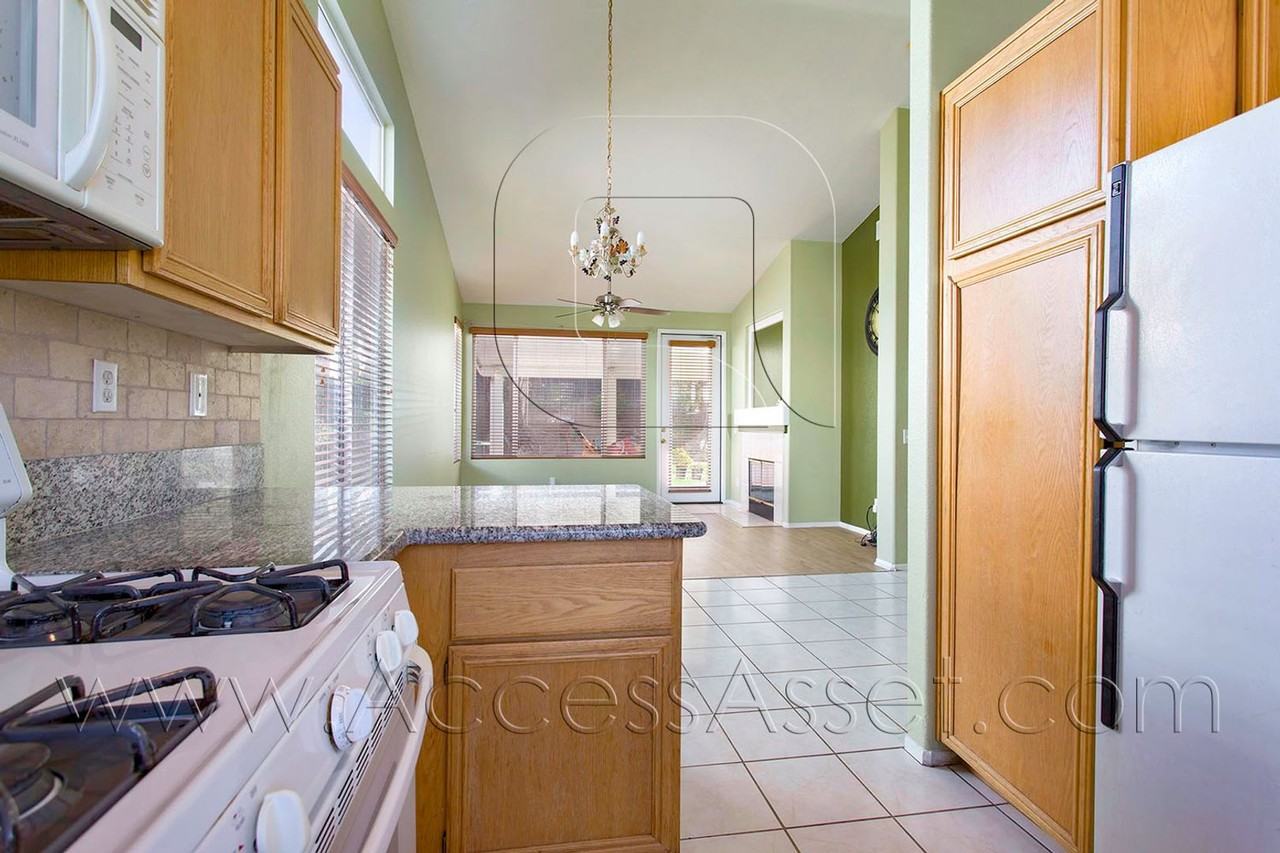 769 Shaffer St - Photo 5 of 21