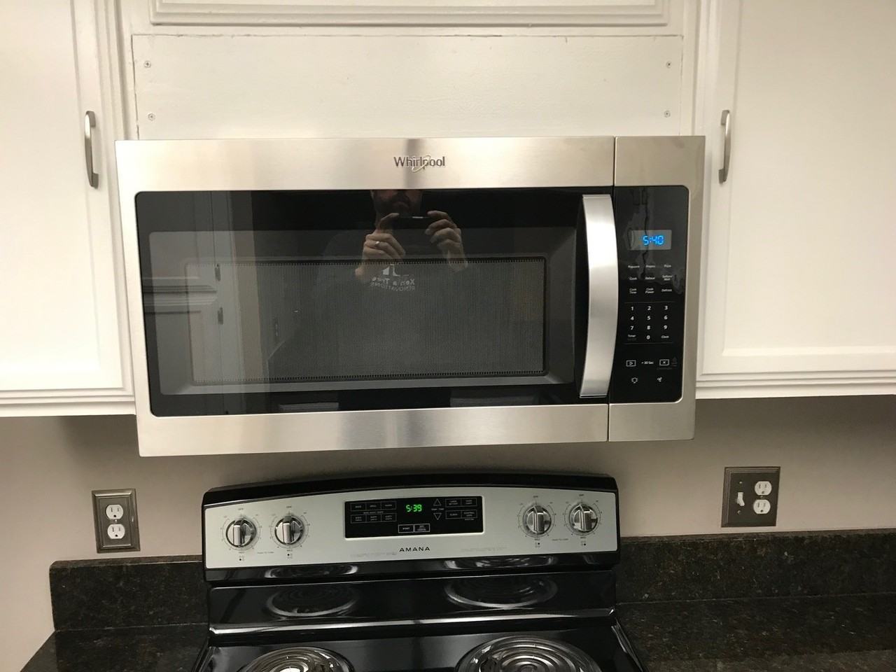 2714 Creek Wood Ct - Photo 2 of 17