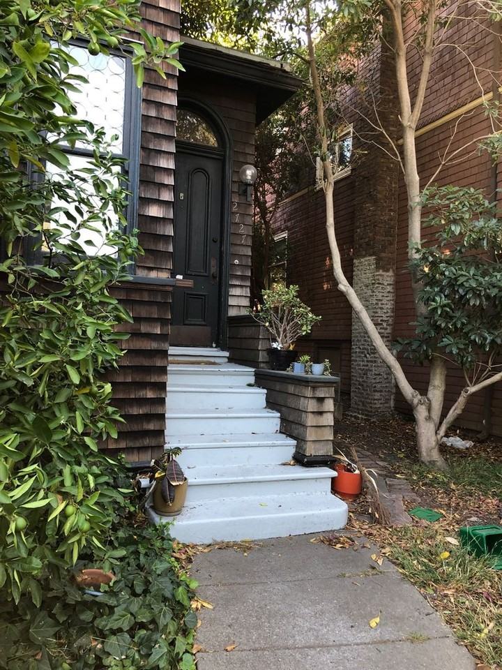 2727 Hillegass Ave #BIG - Photo 3 of 18