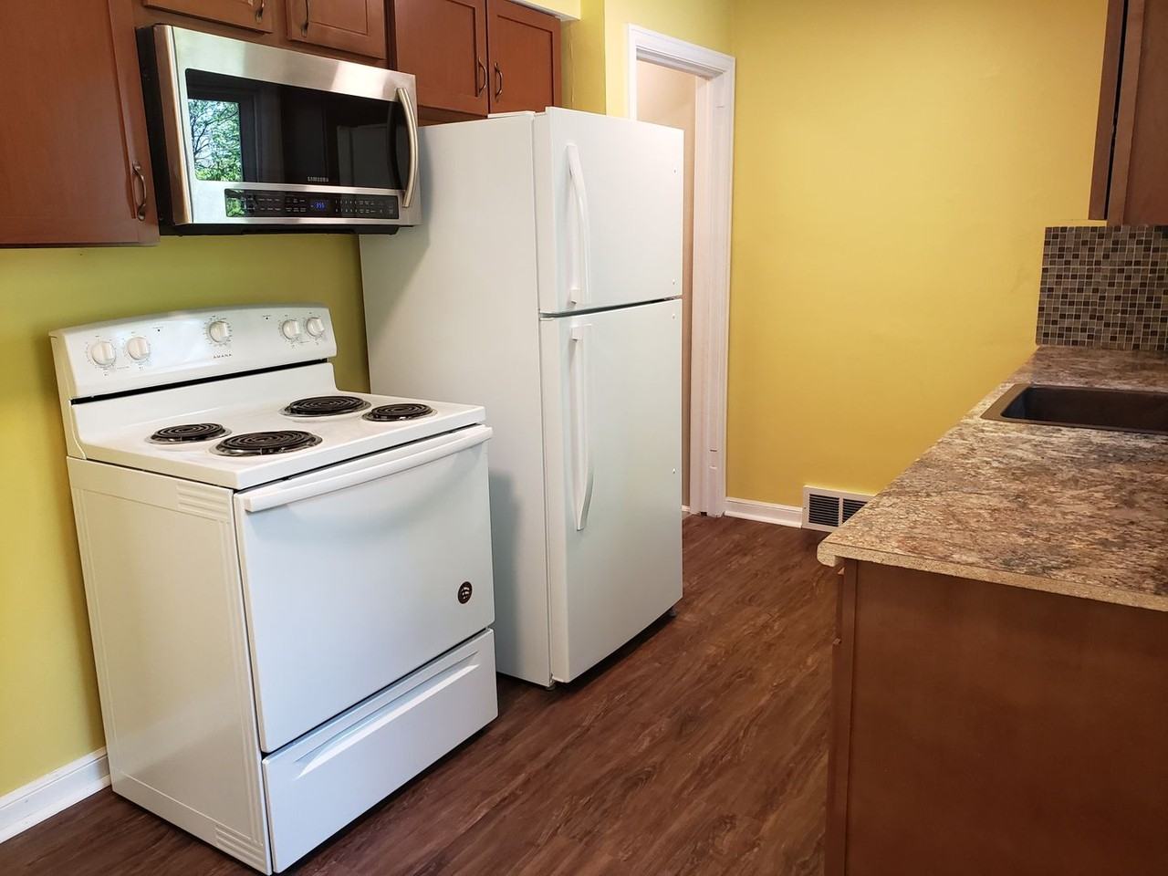 4119 Woodland Ave - Photo 2 of 35