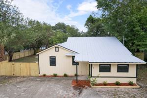 featured image of 9405 N 19th St