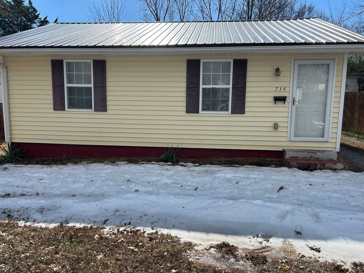 734 Ferndale Ave - Photo 2 of 14