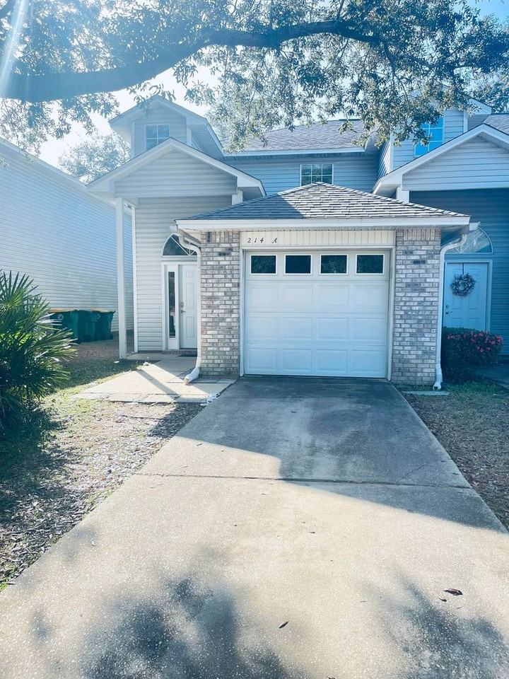 214 Tooke St #A - Photo 2 of 15