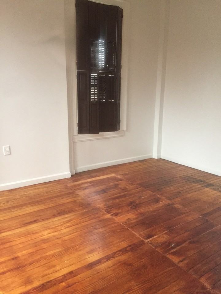 105 W Jackson St #2 - Photo 4 of 12