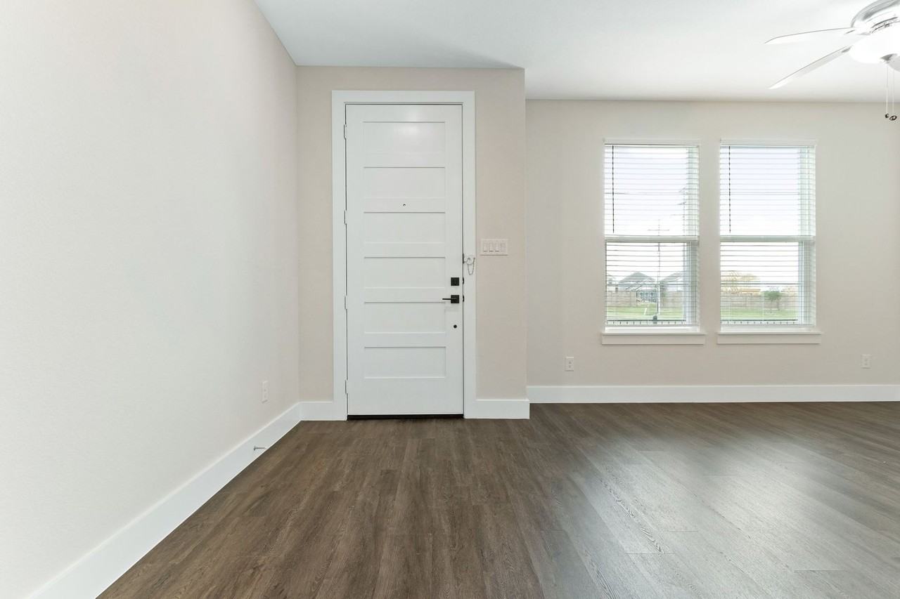 7612 Resting Mews - Photo 5 of 28