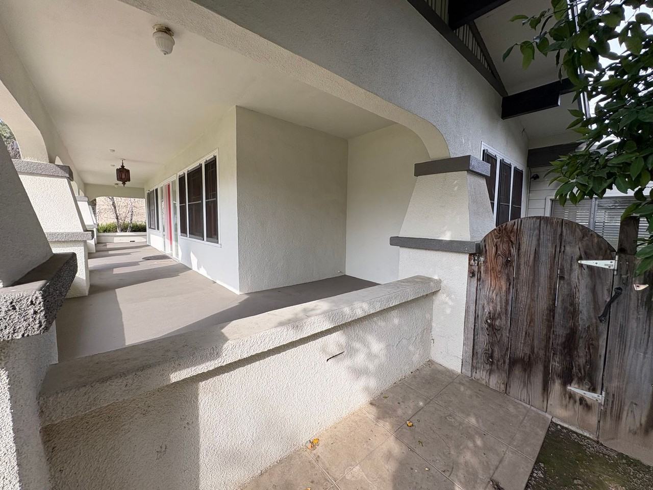 1410 W Main St - Photo 4 of 50