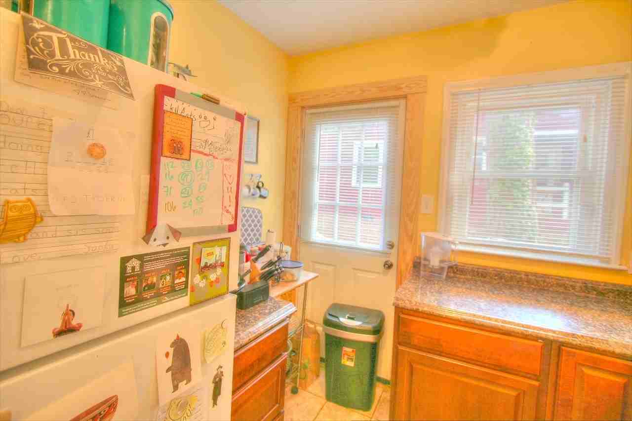 1605 Dexter St - Photo 5 of 8