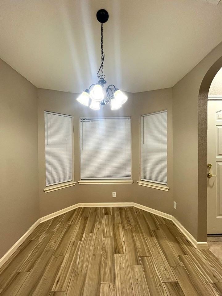 5502 Christina Path - Photo 4 of 19