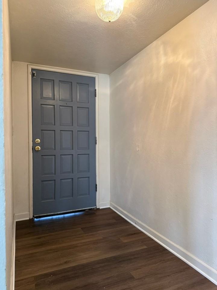 2644 8th Ave - Photo 2 of 21