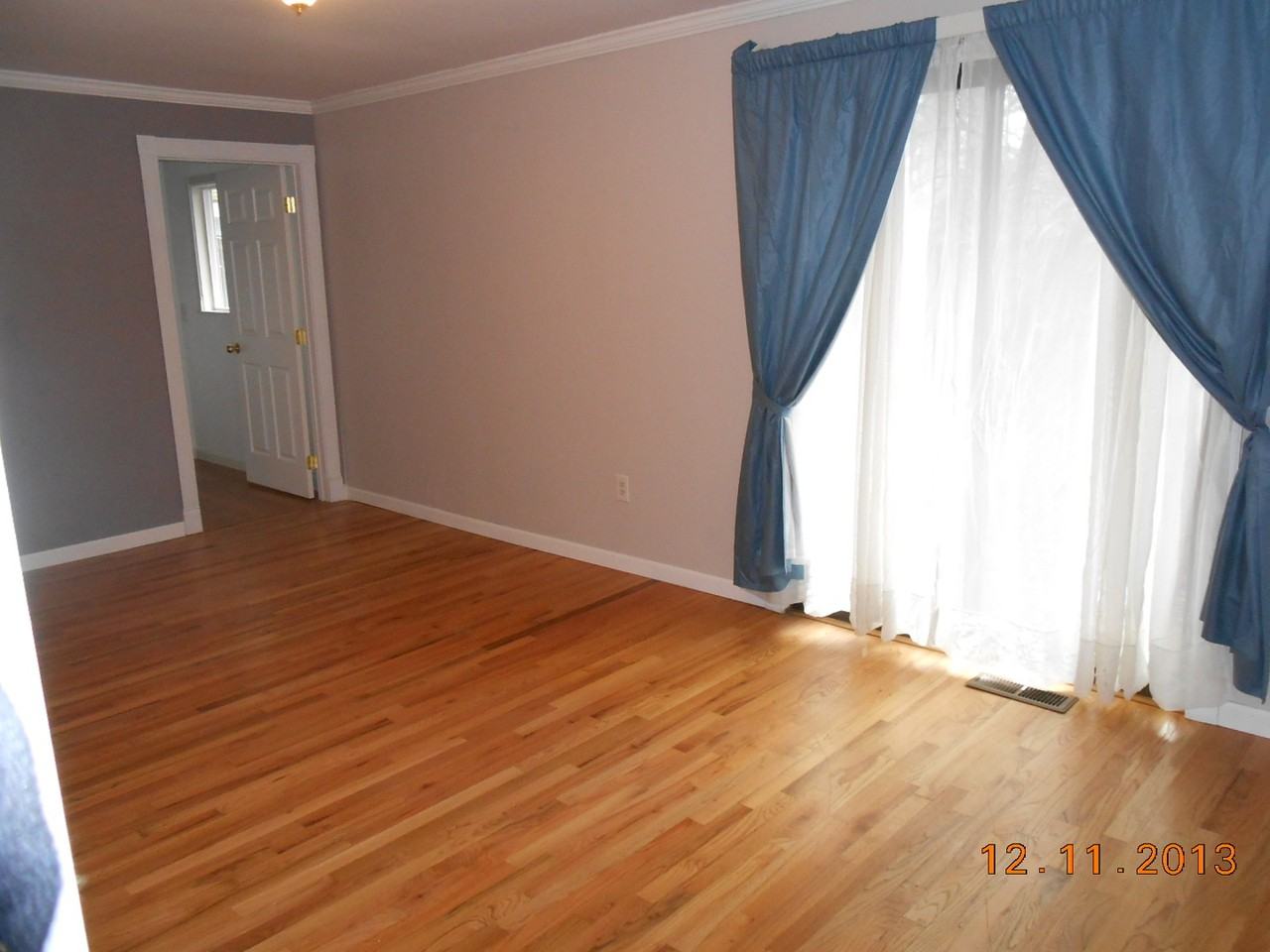 940 164th Pl Ne - Photo 7 of 16