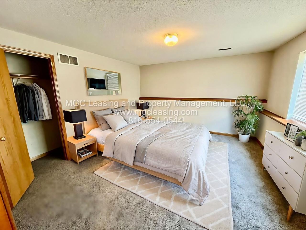 512 Andypaul Ct - Photo 5 of 37