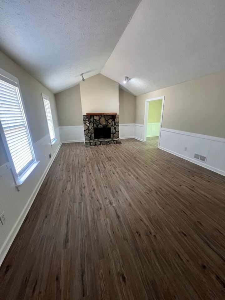 1961 Pine Dr - Photo 3 of 22