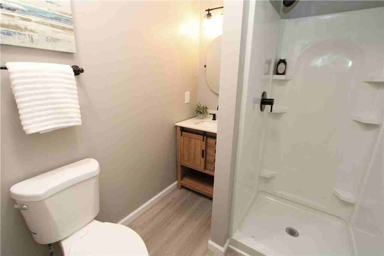 101 Harmony Rd - Photo 5 of 29