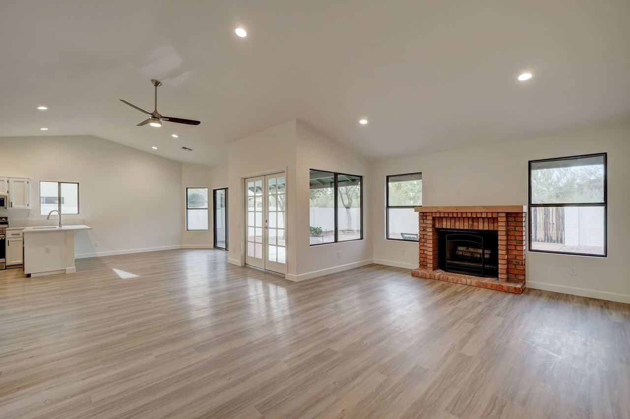 11574 N 109th St - Photo 6 of 32