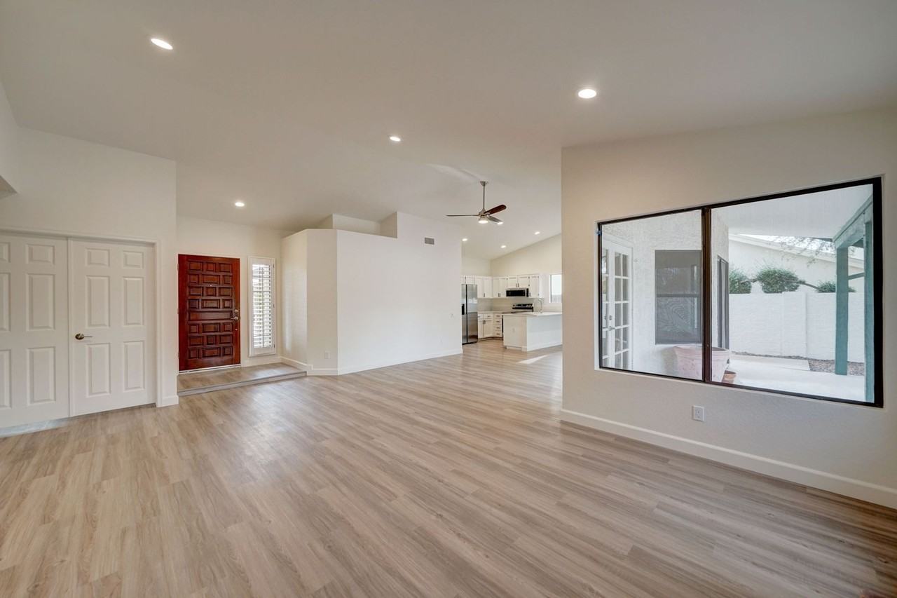 11574 N 109th St - Photo 7 of 32