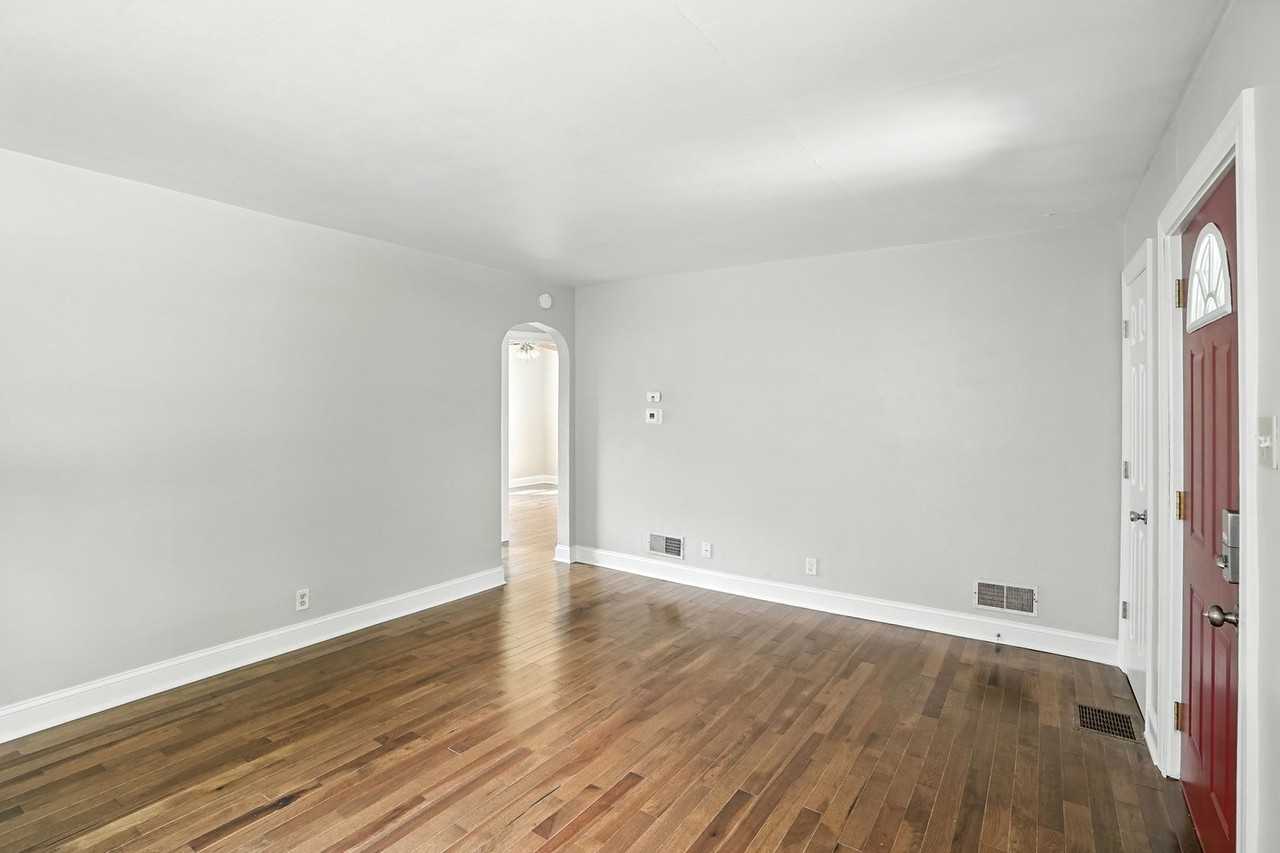 922 Garfield St - Photo 3 of 18