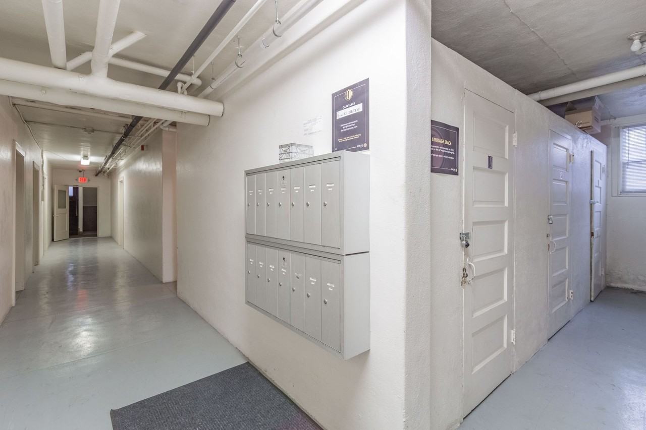 3447 Garfield Ave S - Photo 3 of 31