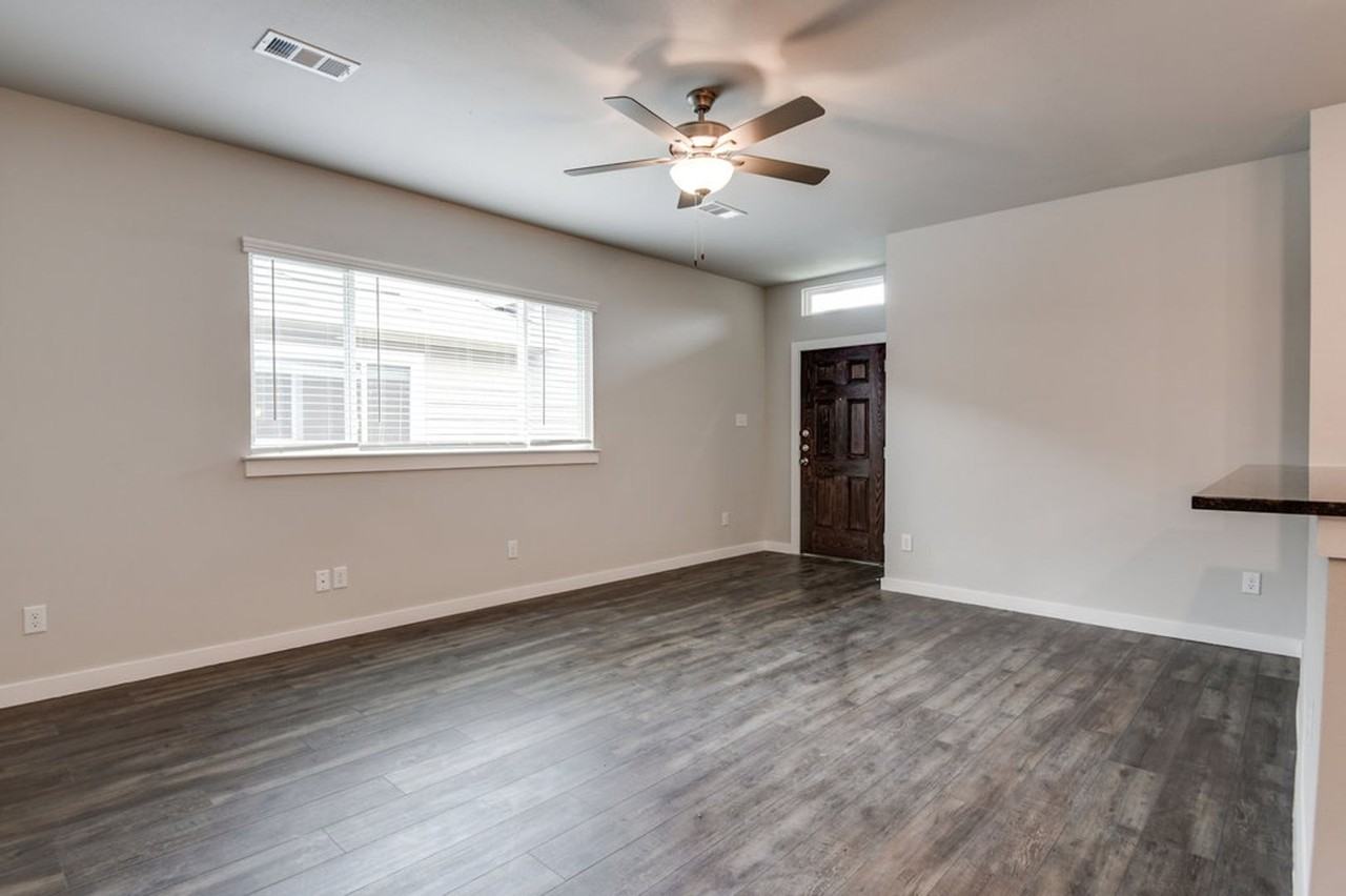 748 Wheatfield Dr - Photo 4 of 21