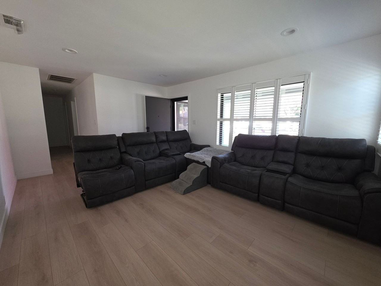 654 W 3rd St - Photo 2 of 19