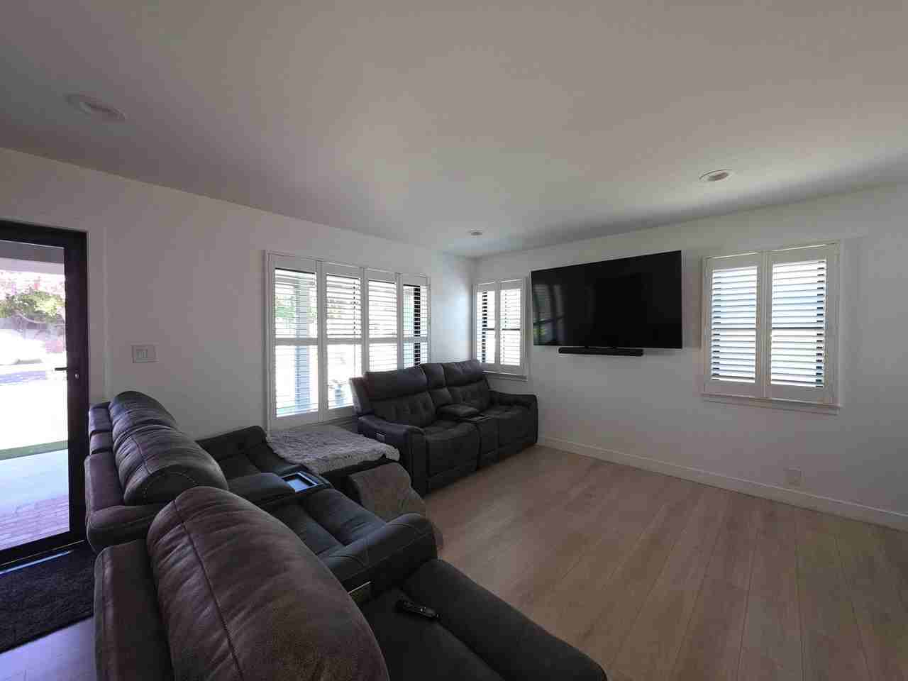 654 W 3rd St - Photo 3 of 19