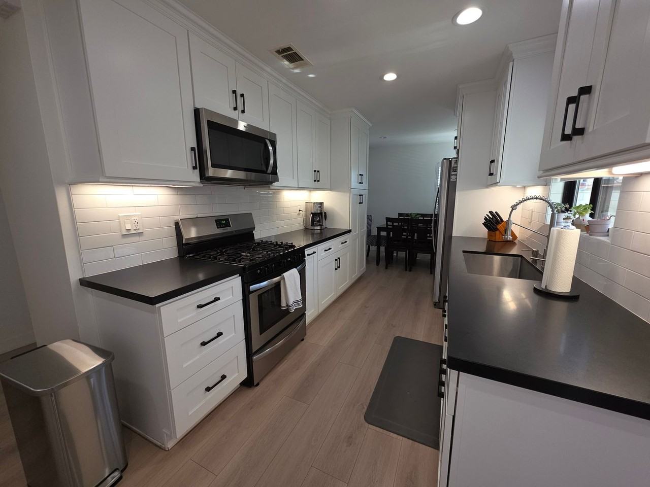 654 W 3rd St - Photo 6 of 19