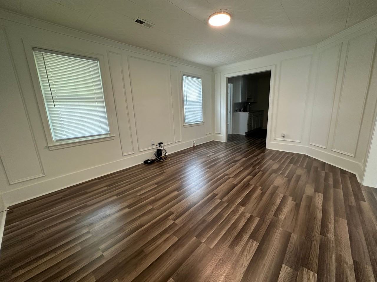 1814 Newark Ave - Photo 3 of 21