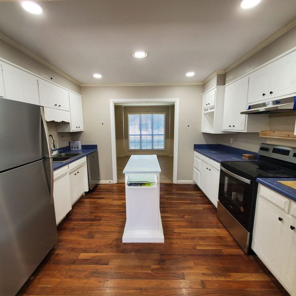 303 Jennifer Cir - Photo 5 of 16