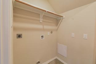 20211 Hemlock Ln - Photo 1 of 1