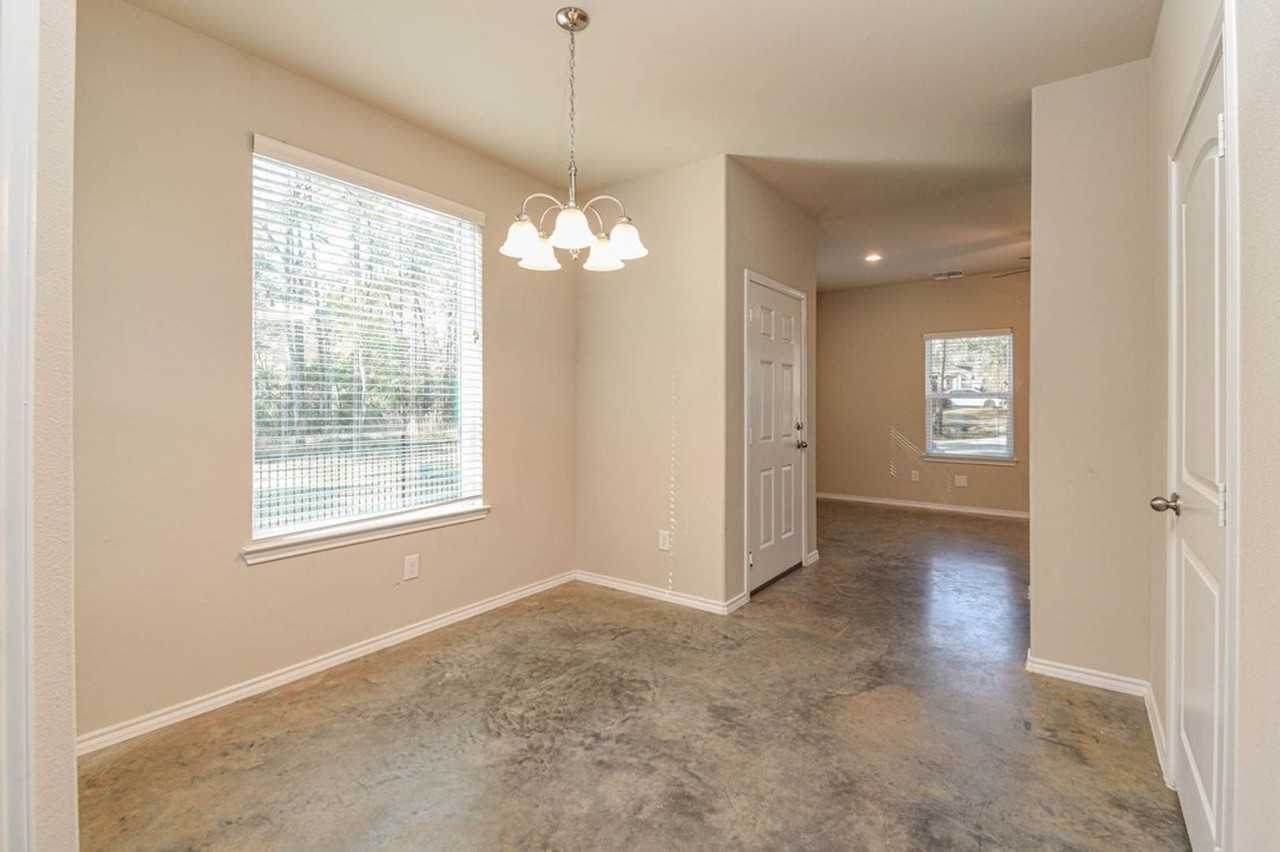 20211 Hemlock Ln - Photo 4 of 24