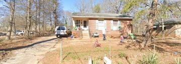 featured image of 718 S Center St