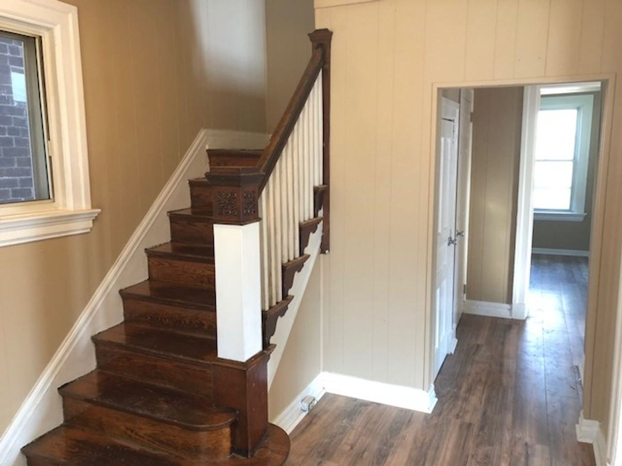 301 E 21st St - Photo 2 of 11