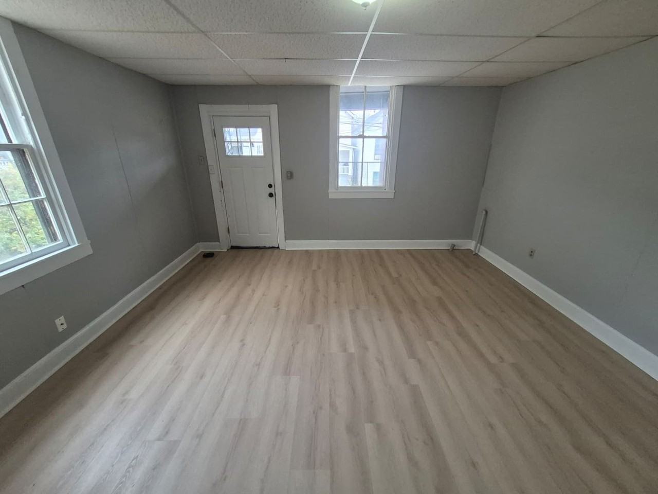 3106 Rogers St - Photo 2 of 11