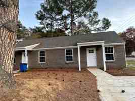 featured image of 1700 Norwood Dr N