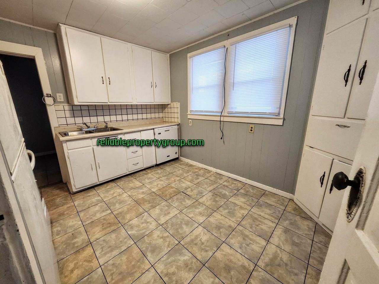 1814 W Till Rd - Photo 5 of 12