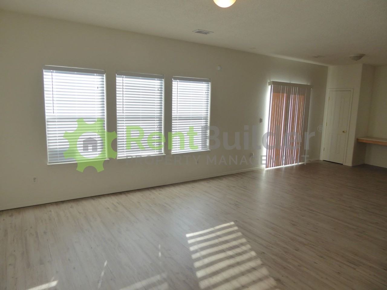 3540 Clear Creek Rd Ne - Photo 5 of 28