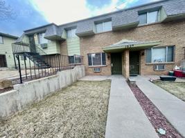 featured image of 1628 Azalea Dr #3