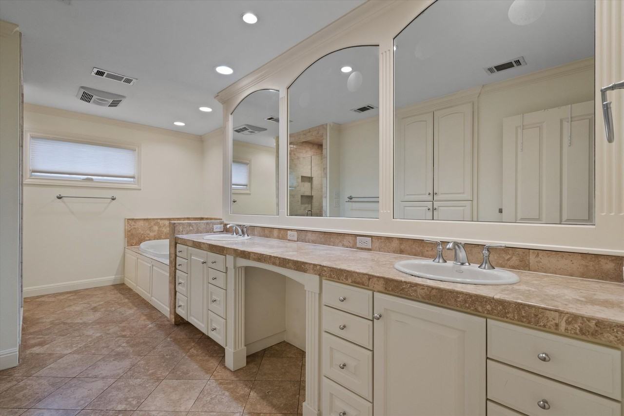 2711 Mountain Laurel Dr - Photo 4 of 44