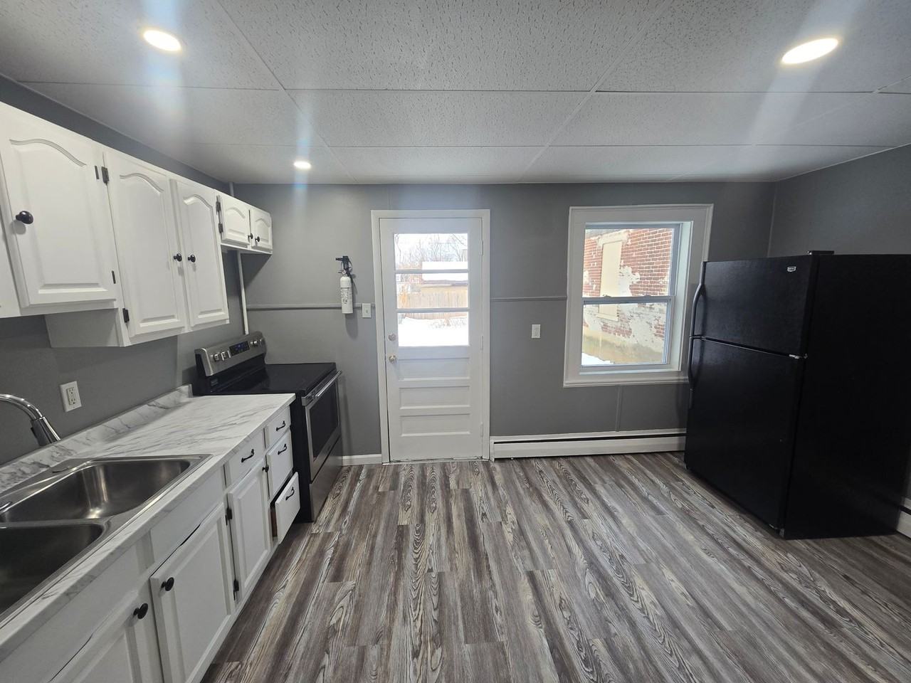 56 W Garrison St - Photo 5 of 15