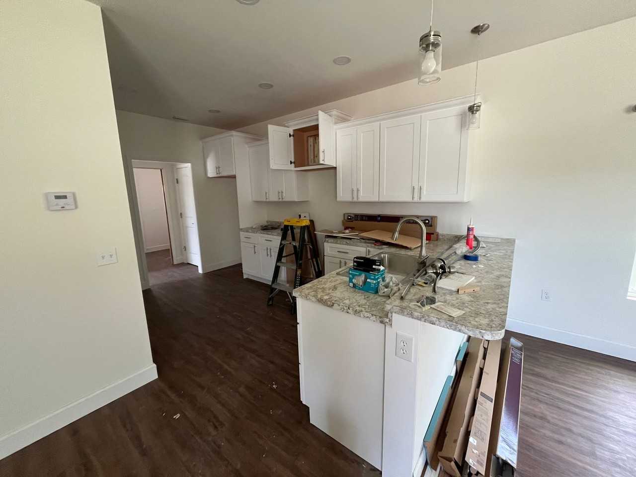 207 Sw Rose Pointe Pl - Photo 2 of 10