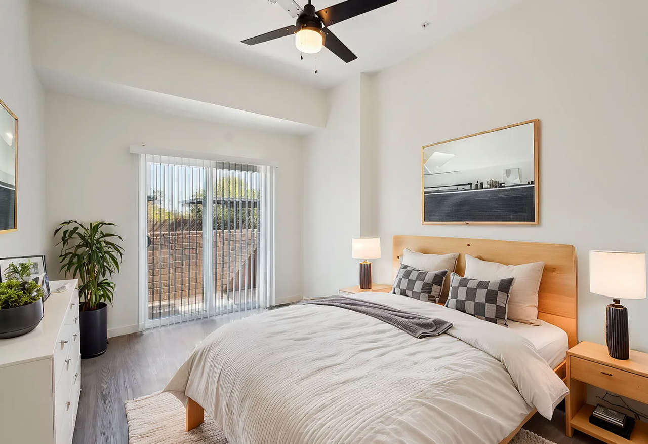 3031 W Northern Avenue - Photo 3 of 13