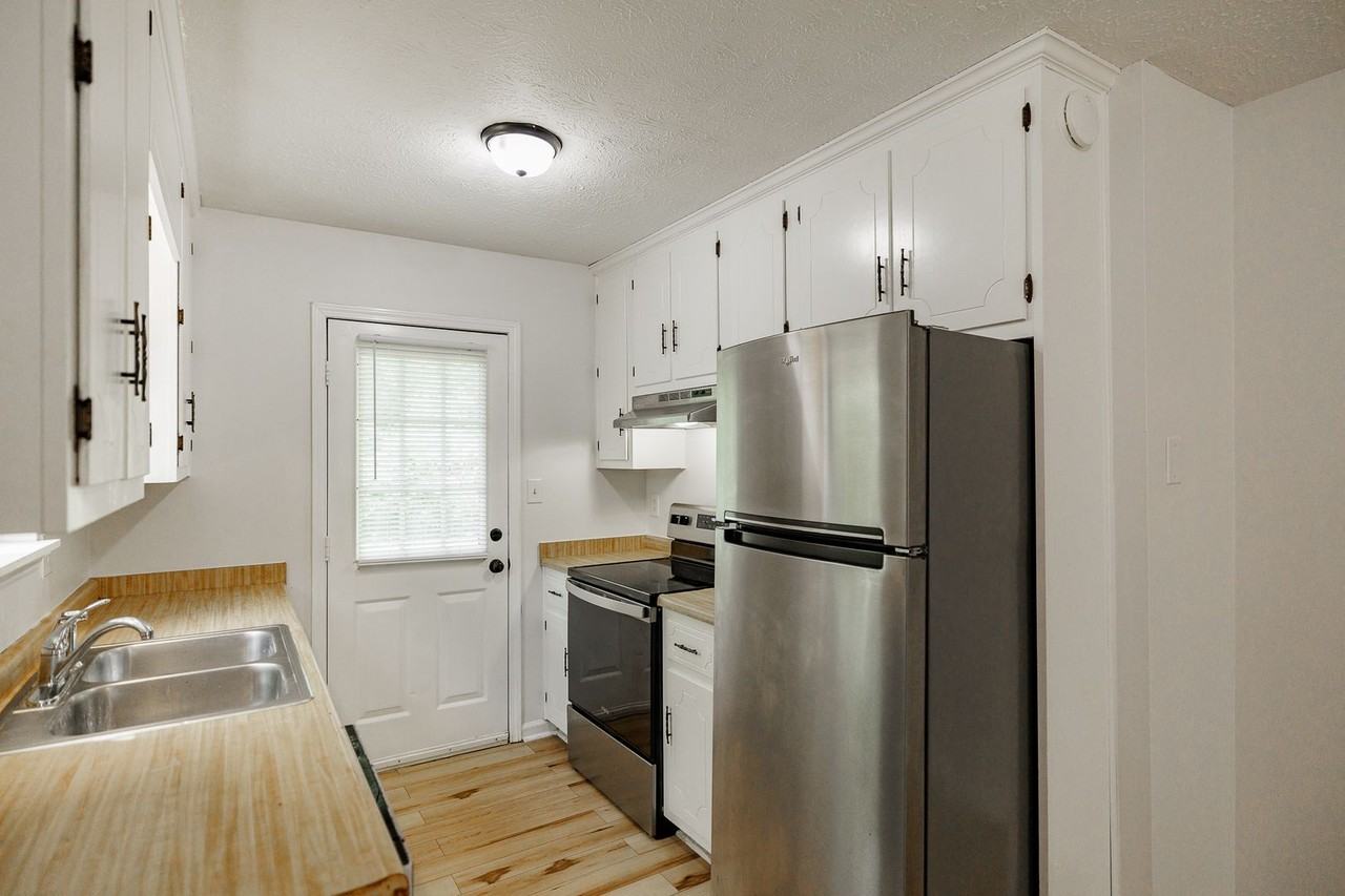 1182 Whit Davis Rd - Photo 6 of 16