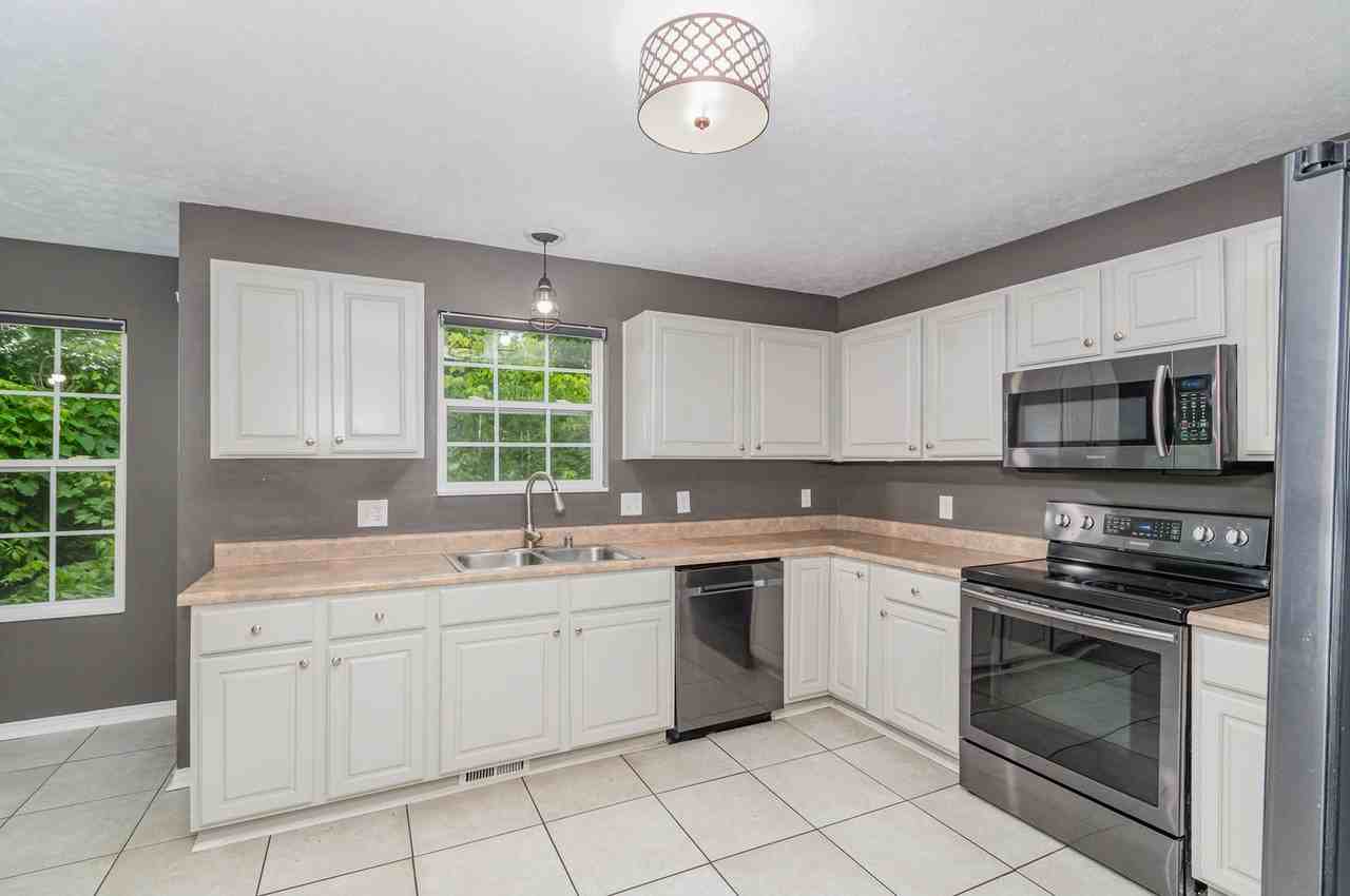 2160 Lunar Ln - Photo 7 of 29